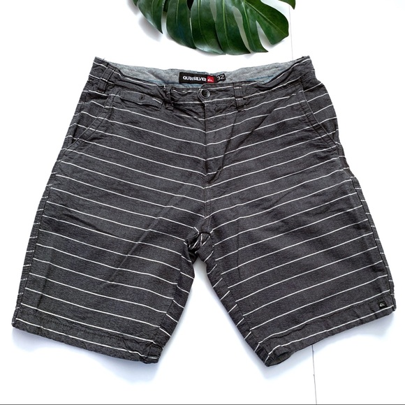 Quiksilver Other - Quicksilver mens shorts size 32